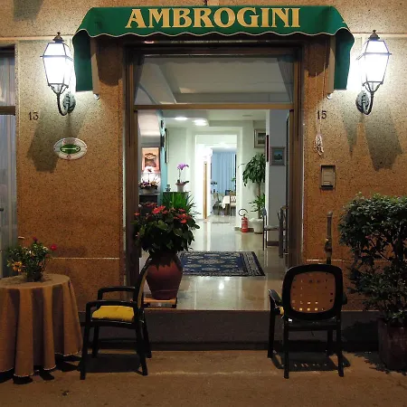 Ambrogini Hotel 2*