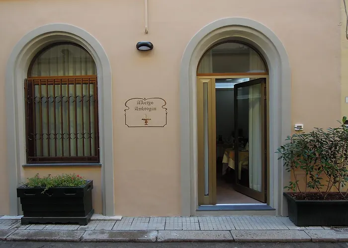 Hotel Ambrogini 2*
